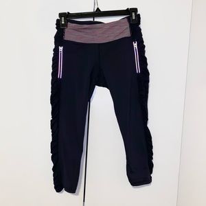 lululemon black cropped leggings!